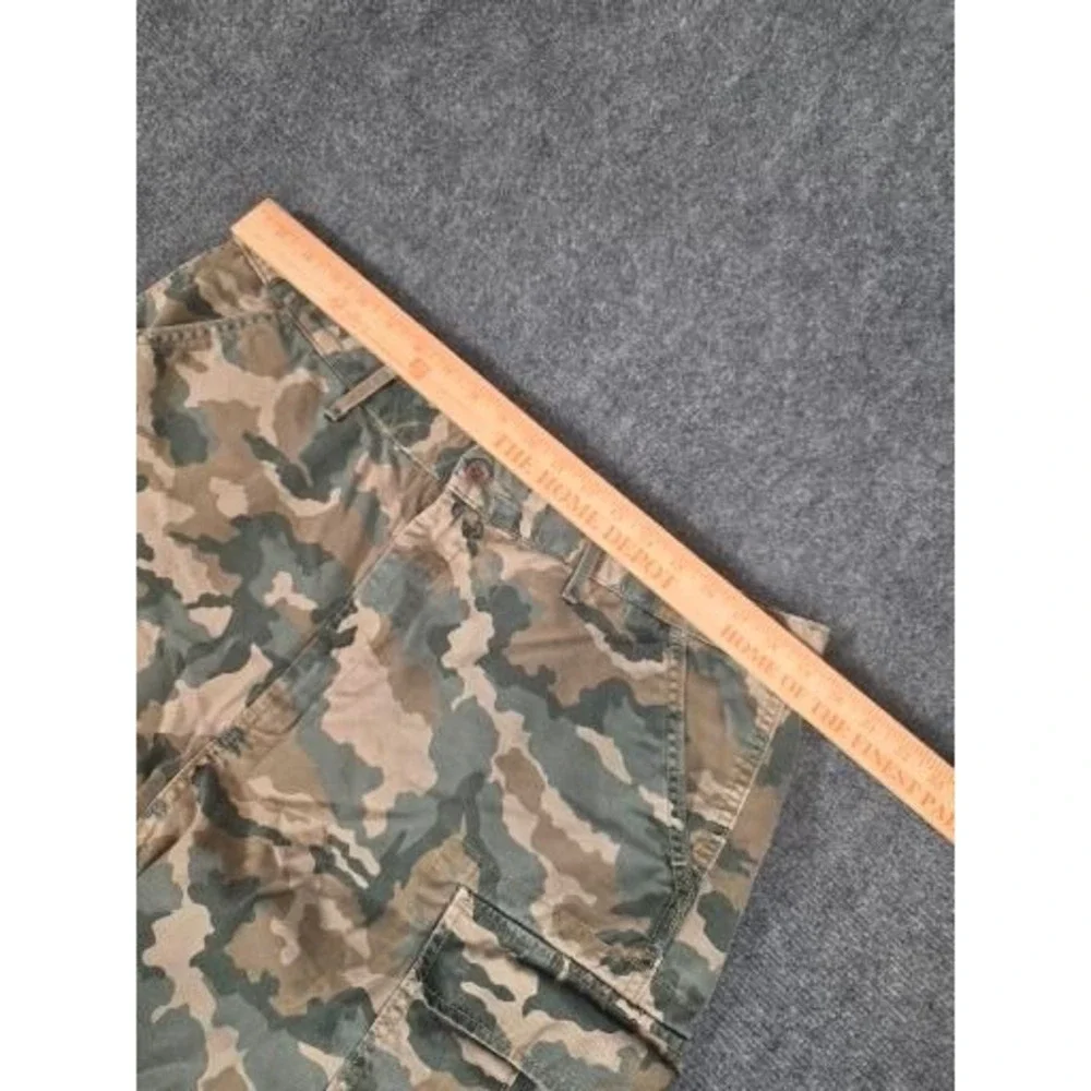 Levis Mens Camo‎ Cargo Shorts Green Brown Size 38 Relaxed Fit Cotton Utility